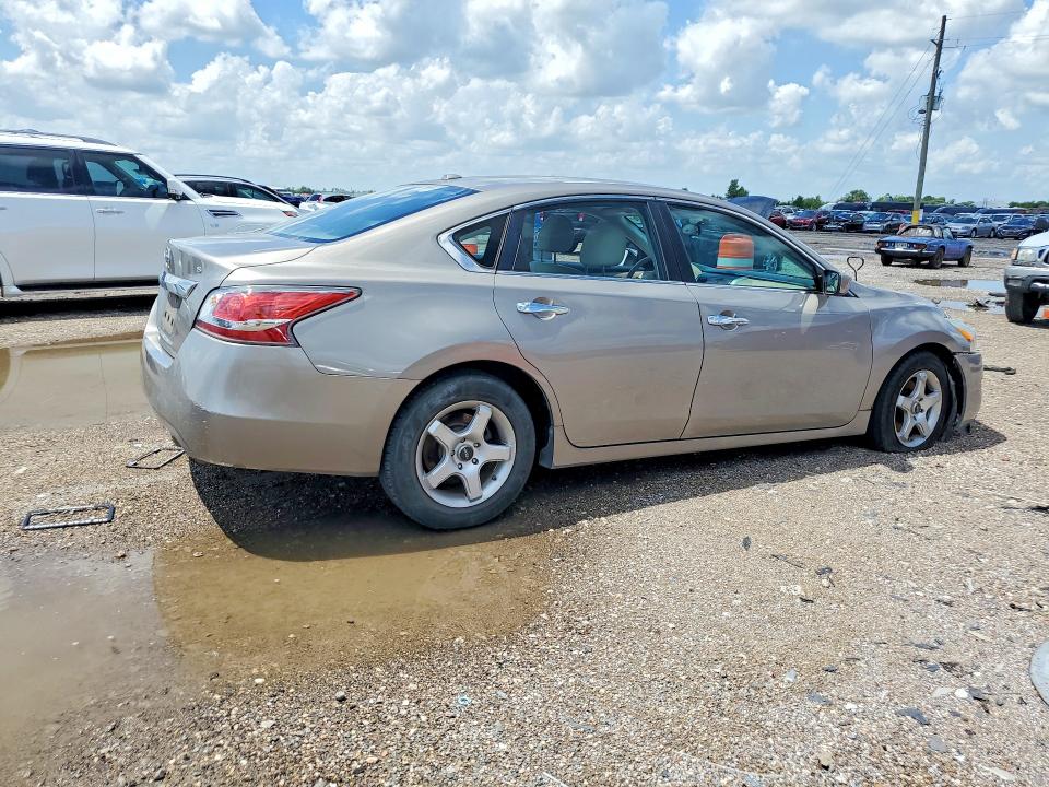 60197806 :رقم المزاد ، 1N4AL3AP2FN322326 vin ، 2015 Nissan Altima مزاد بيع