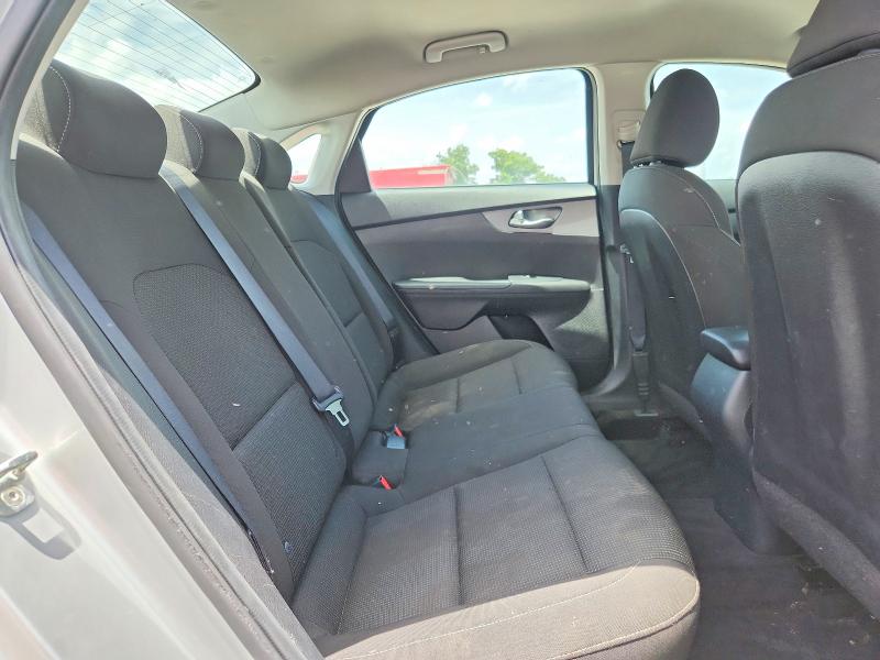 61011066 :رقم المزاد ، 3KPF24AD0ME290721 vin ، 2021 Kia Forte مزاد بيع