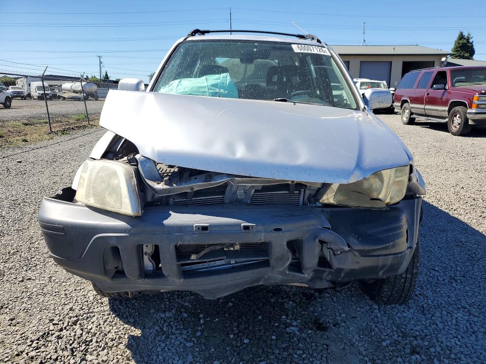 60007126 :رقم المزاد ، JHLRD1868YC014705 vin ، 2000 Honda Cr-v مزاد بيع