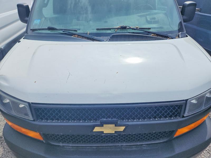 2021 Chevrolet Express G2500 მანქანა იყიდება აუქციონზე, vin: 1GCWGAFP5M1302125, აუქციონის ნომერი: 63389326