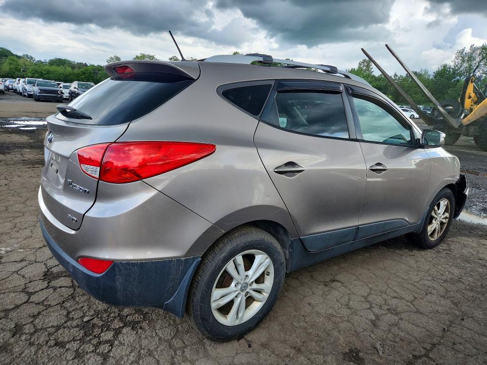 Продажа на аукционе авто 2013 Hyundai Tucson, vin: KM8JUCAC7DU583387, номер лота: 62748226