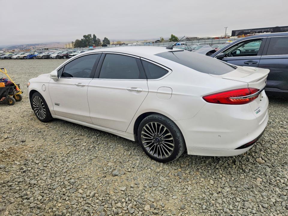 59860116 :رقم المزاد ، 3FA6P0SU1HR312951 vin ، 2017 Ford Fusion مزاد بيع