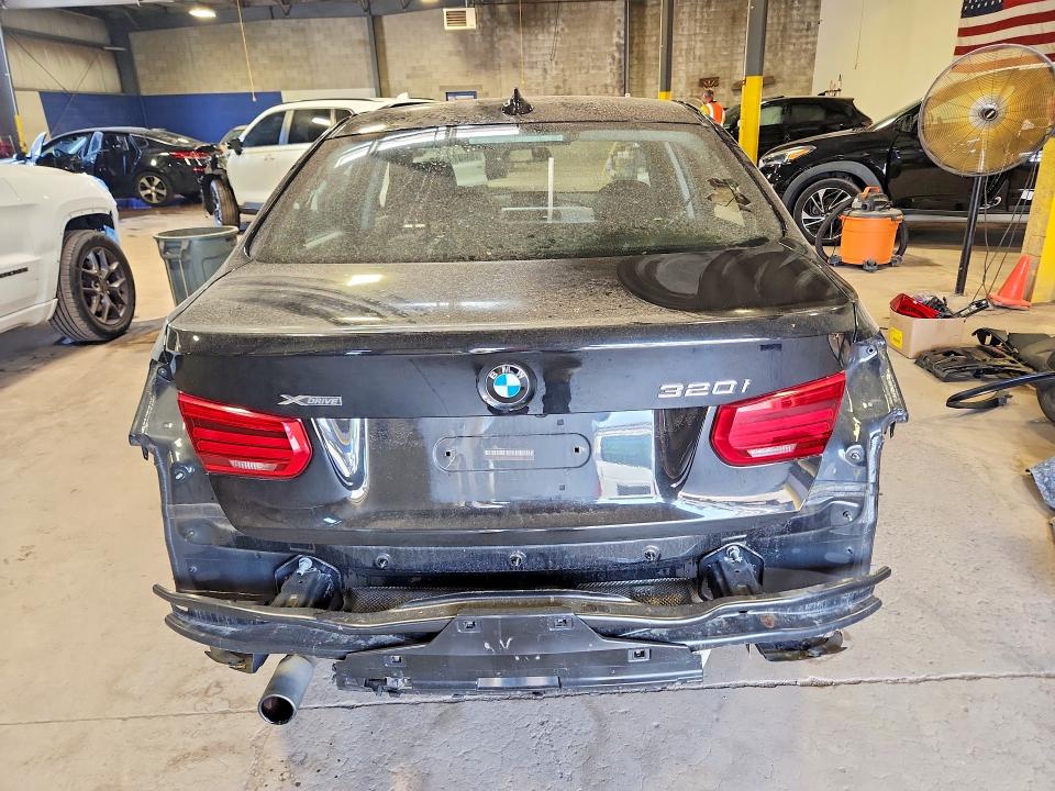 2017 Bmw 320 მანქანა იყიდება აუქციონზე, vin: WBA8E5G36HNU45257, აუქციონის ნომერი: 59077166