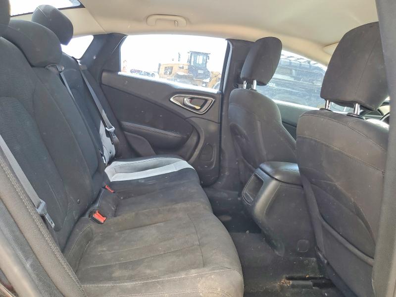 61384356 :رقم المزاد ، 1C3CCCAB7GN154020 vin ، 2016 Chrysler 200 مزاد بيع