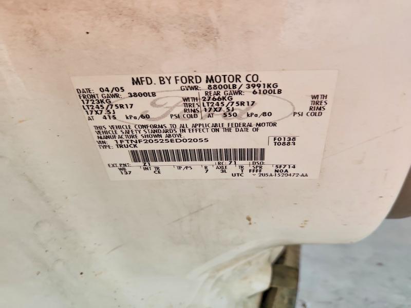 60142636 :رقم المزاد ، 1FTNF20525ED02055 vin ، 2005 Ford F250 مزاد بيع