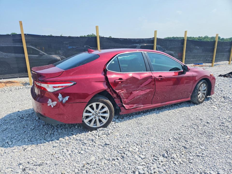 Auction sale of the 2019 Toyota Camry, vin: 4T1B11HK6KU756585, lot number: 62800916