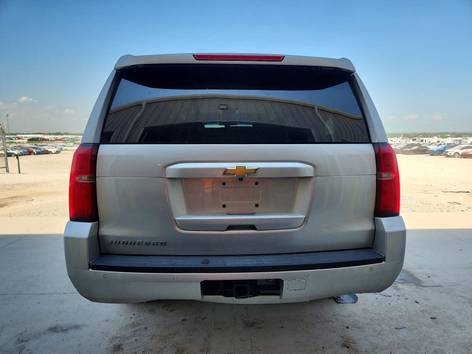 60554676 :رقم المزاد ، 1GNSKKEC9JR181329 vin ، 2018 Chevrolet Suburban مزاد بيع