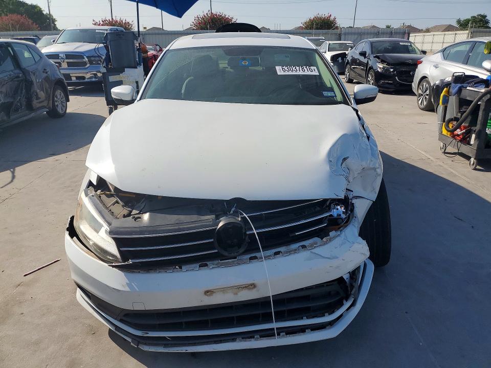 Продажа на аукционе авто 2015 Volkswagen Jetta, vin: 3VWLA7AJ1FM412828, номер лота: 63037816