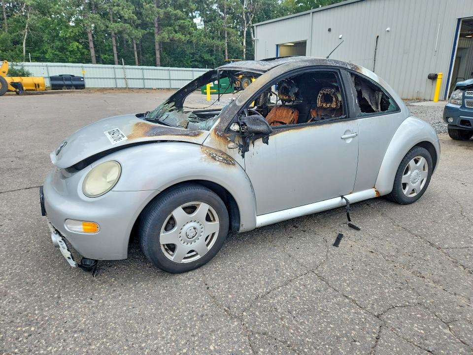 2001 Volkswagen New Beetle მანქანა იყიდება აუქციონზე, vin: 3VWDC21C41M402757, აუქციონის ნომერი: 60941576