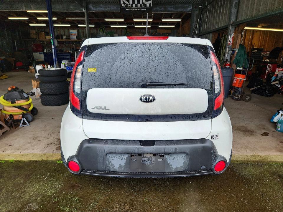 60205236 :رقم المزاد ، KNDJN2A23F7113233 vin ، 2015 Kia Soul مزاد بيع