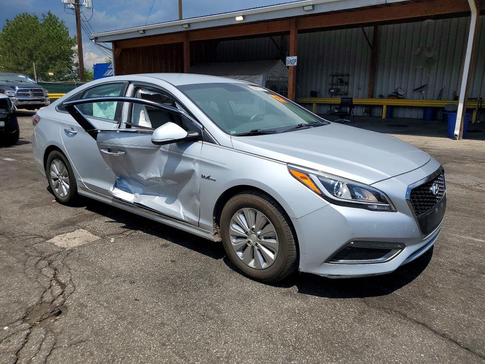 2017 Hyundai Sonata Hybrid მანქანა იყიდება აუქციონზე, vin: KMHE24L36HA067250, აუქციონის ნომერი: 62915146