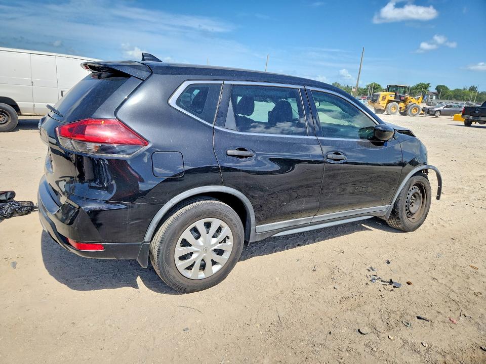 Продаж на аукціоні авто 2018 Nissan Rogue, vin: KNMAT2MT5JP561556, номер лоту: 61907076