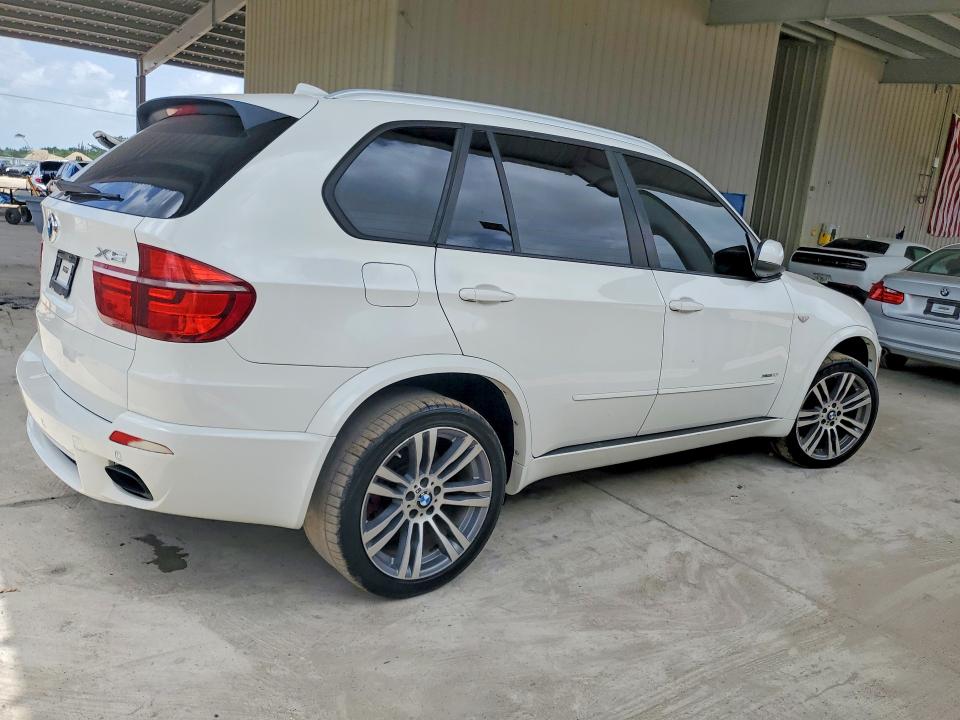 60607866 :رقم المزاد ، 5UXZV8C57DL426589 vin ، 2013 Bmw X5 مزاد بيع