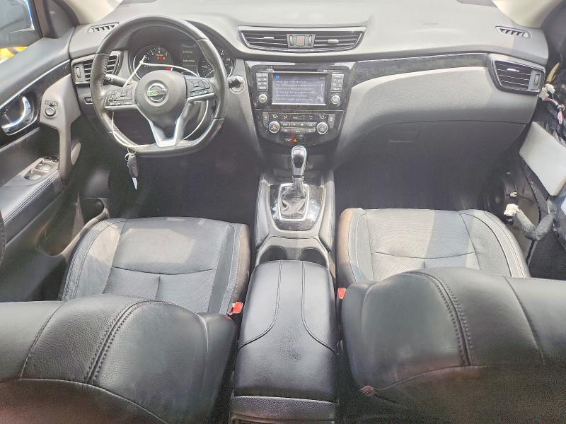 62791216 :رقم المزاد ، JN1BJ1CR4HW105142 vin ، 2017 Nissan Rogue Sport مزاد بيع