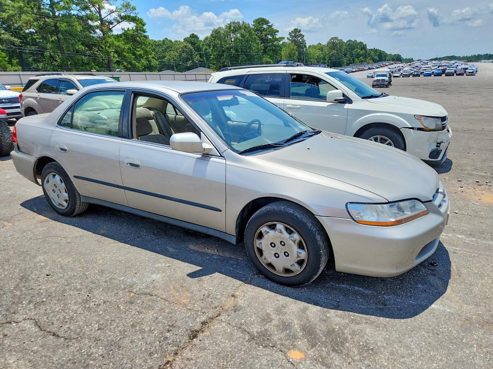 Продажа на аукционе авто 1999 Honda Accord, vin: 1HGCG5647XA084517, номер лота: 60306766