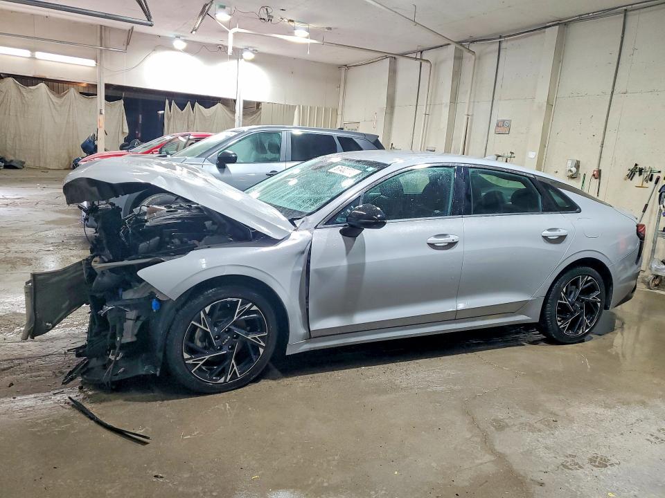 61402776 :رقم المزاد ، KNAG64J74S5324734 vin ، 2025 Kia K5 مزاد بيع