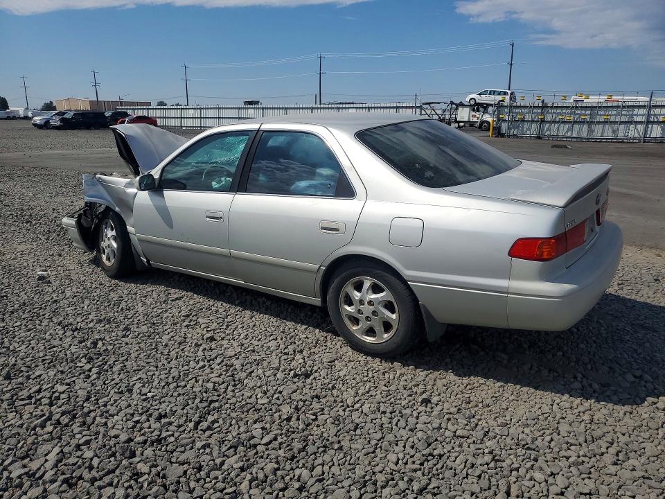 61540836 :رقم المزاد ، 4T1BG22K41U041185 vin ، 2001 Toyota Camry مزاد بيع