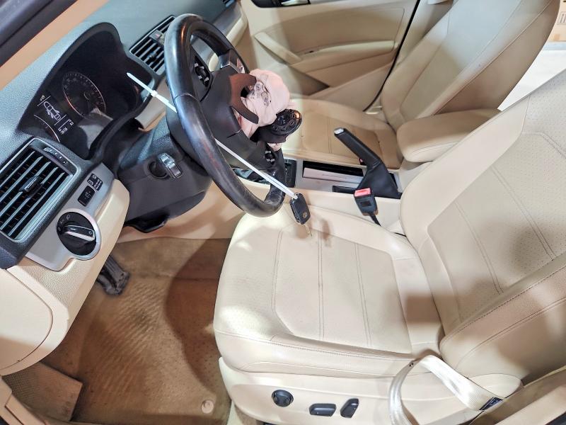 62096906 :رقم المزاد ، 1VWBN7A39CC034823 vin ، 2012 Volkswagen Passat مزاد بيع