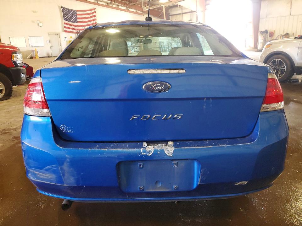 60684866 :رقم المزاد ، 1FAHP3EN0BW145596 vin ، 2011 Ford Focus مزاد بيع