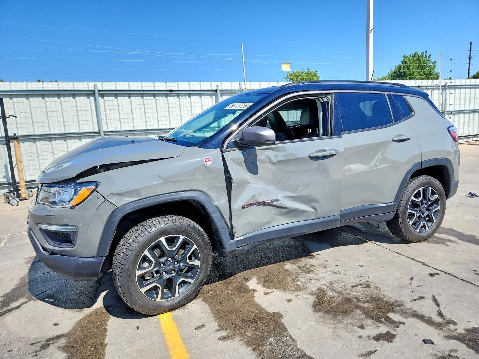 60715526 :رقم المزاد ، 3C4NJDDB6LT132788 vin ، 2020 Jeep Compass مزاد بيع