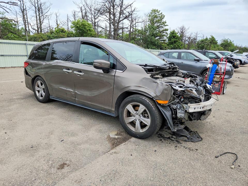60119926 :رقم المزاد ، 5FNRL6H77JB094528 vin ، 2018 Honda Odyssey مزاد بيع