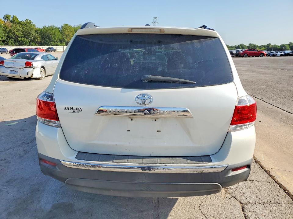 Продажа на аукционе авто 2011 Toyota Highlander, vin: 5TDZK3EH0BS035641, номер лота: 61537176
