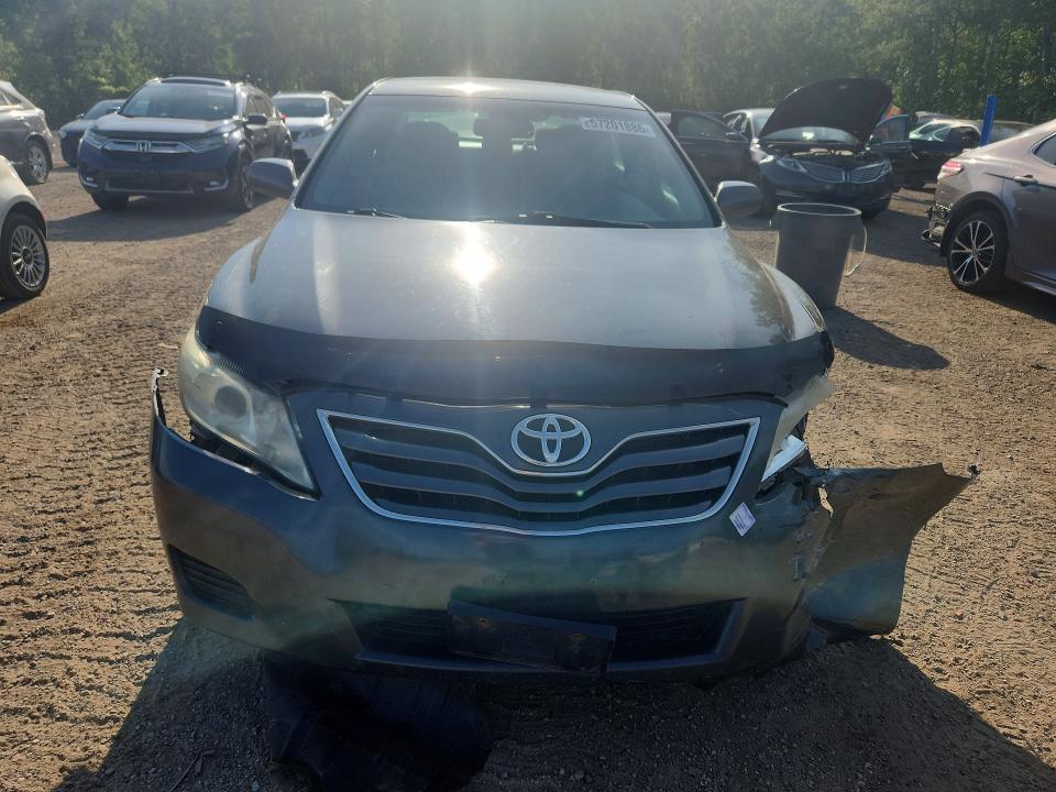 57201886 :رقم المزاد ، 4T1BF3EK1AU112914 vin ، 2010 Toyota Camry مزاد بيع