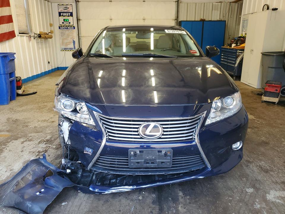 Продаж на аукціоні авто 2015 Lexus Es, vin: JTHBK1GGXF2158188, номер лоту: 61397676
