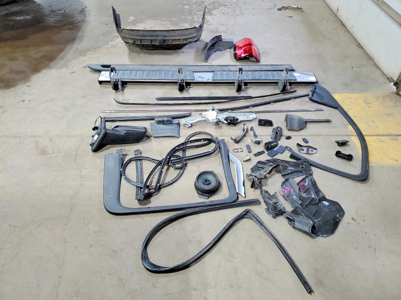 60717166 :رقم المزاد ، 3GCUKREC5FG169275 vin ، 2015 Chevrolet Silverado مزاد بيع