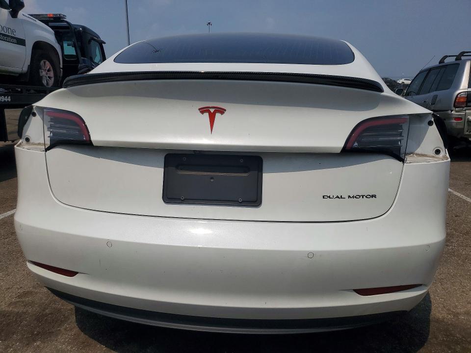 60546656 :رقم المزاد ، 5YJ3E1EB0KF359545 vin ، 2019 Tesla Model 3 مزاد بيع