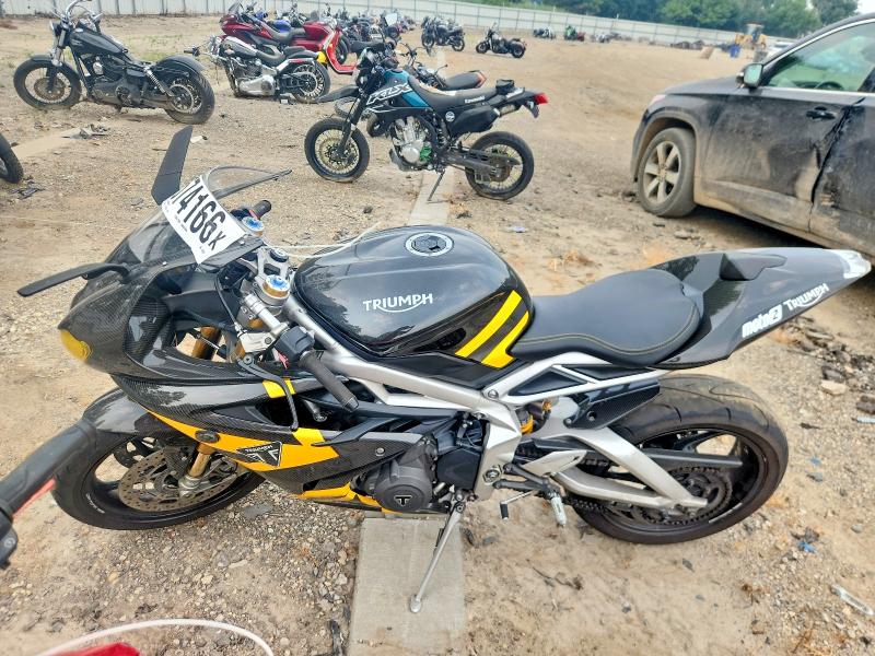 2020 Triumph Motorcycle Daytona მანქანა იყიდება აუქციონზე, vin: SMTA204K6LJAB3960, აუქციონის ნომერი: 60574166