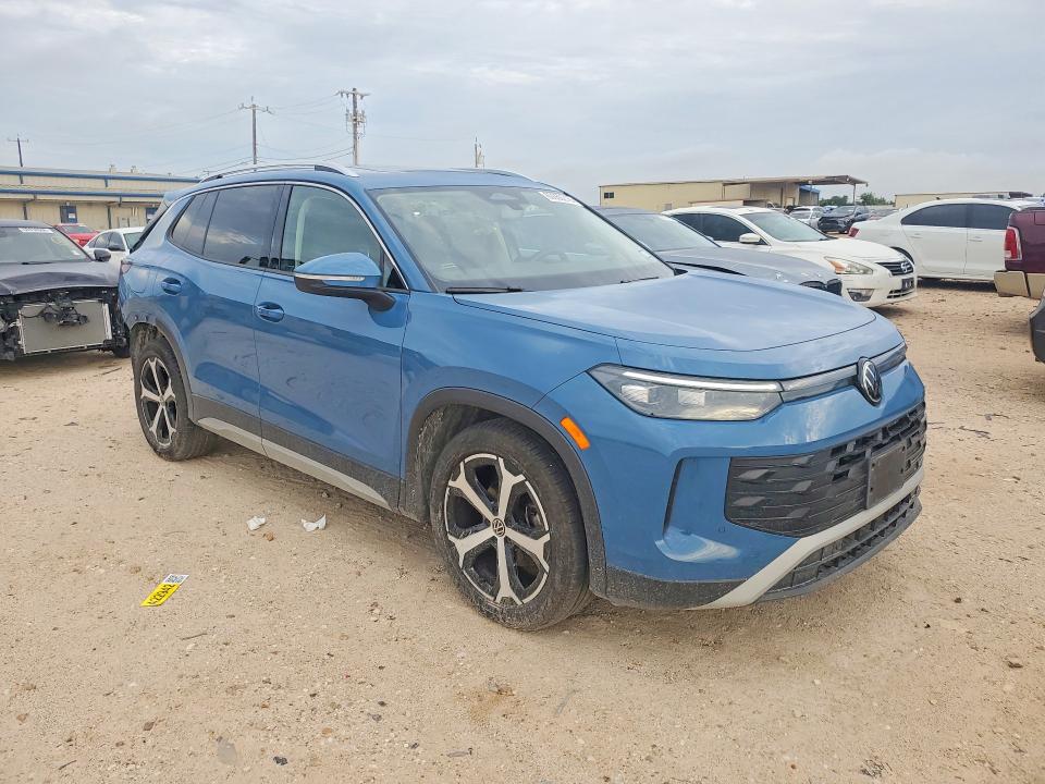60060216 :رقم المزاد ، 3VVNR7RM4SM073240 vin ، 2025 Volkswagen Tiguan مزاد بيع