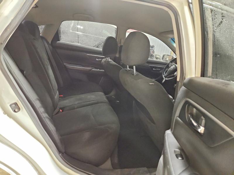 Продаж на аукціоні авто 2015 Nissan Altima, vin: 1N4AL3AP8FN886658, номер лоту: 61305556