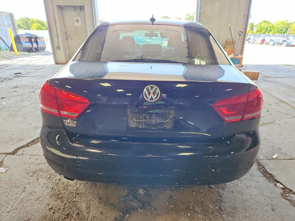 2012 Volkswagen Passat მანქანა იყიდება აუქციონზე, vin: 1VWBP7A37CC101252, აუქციონის ნომერი: 59602156