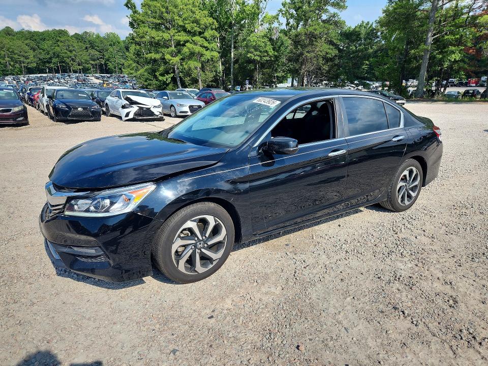 Продаж на аукціоні авто 2017 Honda Accord, vin: 1HGCR2F90HA216877, номер лоту: 60243926
