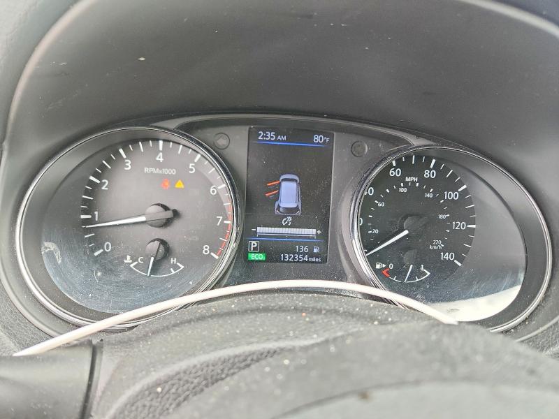 2018 Nissan Rogue მანქანა იყიდება აუქციონზე, vin: 5N1AT2MV8JC825812, აუქციონის ნომერი: 63117516