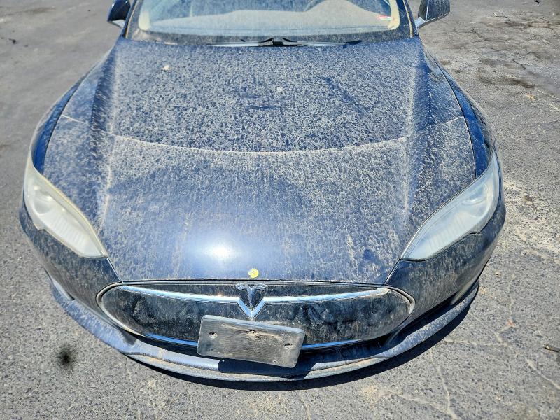 2013 Tesla Model S მანქანა იყიდება აუქციონზე, vin: 5YJSA1CG2DFP04938, აუქციონის ნომერი: 60132526