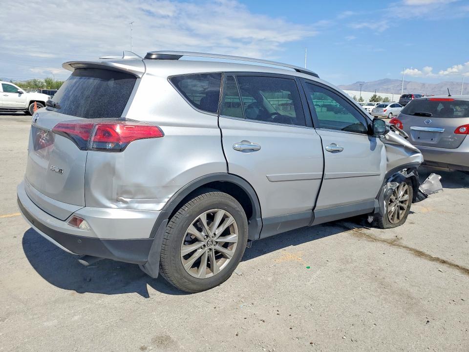 61912526 :رقم المزاد ، 2T3YFREV8HW322600 vin ، 2017 Toyota Rav4 مزاد بيع
