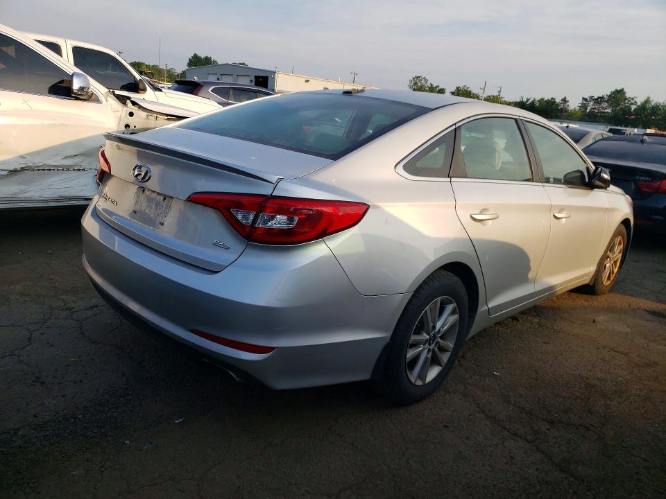 59742416 :رقم المزاد ، 5NPE24AA9FH142874 vin ، 2015 Hyundai Sonata مزاد بيع