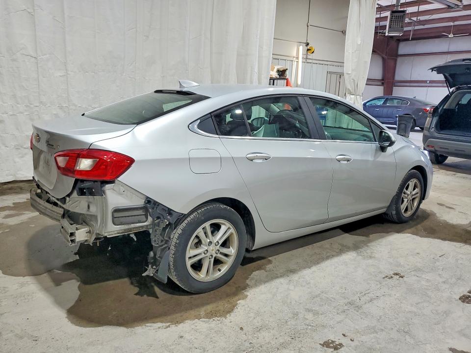 2018 Chevrolet Cruze მანქანა იყიდება აუქციონზე, vin: 1G1BE5SMXJ7226703, აუქციონის ნომერი: 59629426