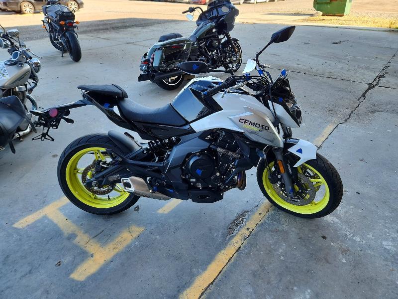 63128866 :رقم المزاد ، LCEPEVLB4N6000601 vin ، 2022 Moto Guzzi Cf500 مزاد بيع