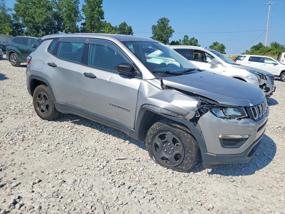 60335546 :رقم المزاد ، 3C4NJDABXJT464900 vin ، 2018 Jeep Compass مزاد بيع