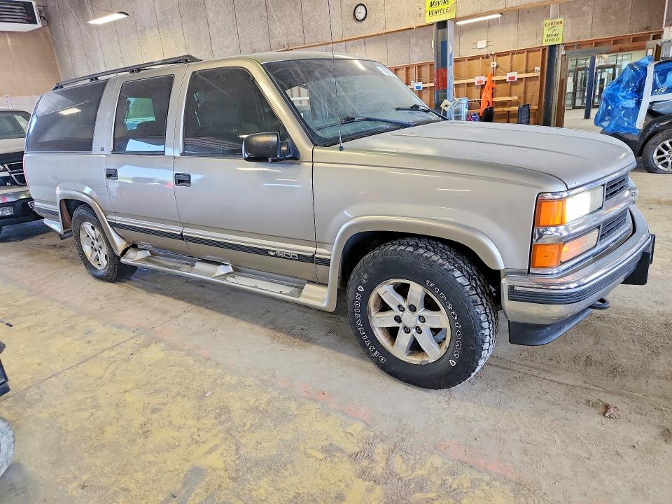 Продаж на аукціоні авто 1999 Chevrolet Suburban, vin: 1GNFK16R4XJ443652, номер лоту: 58874616