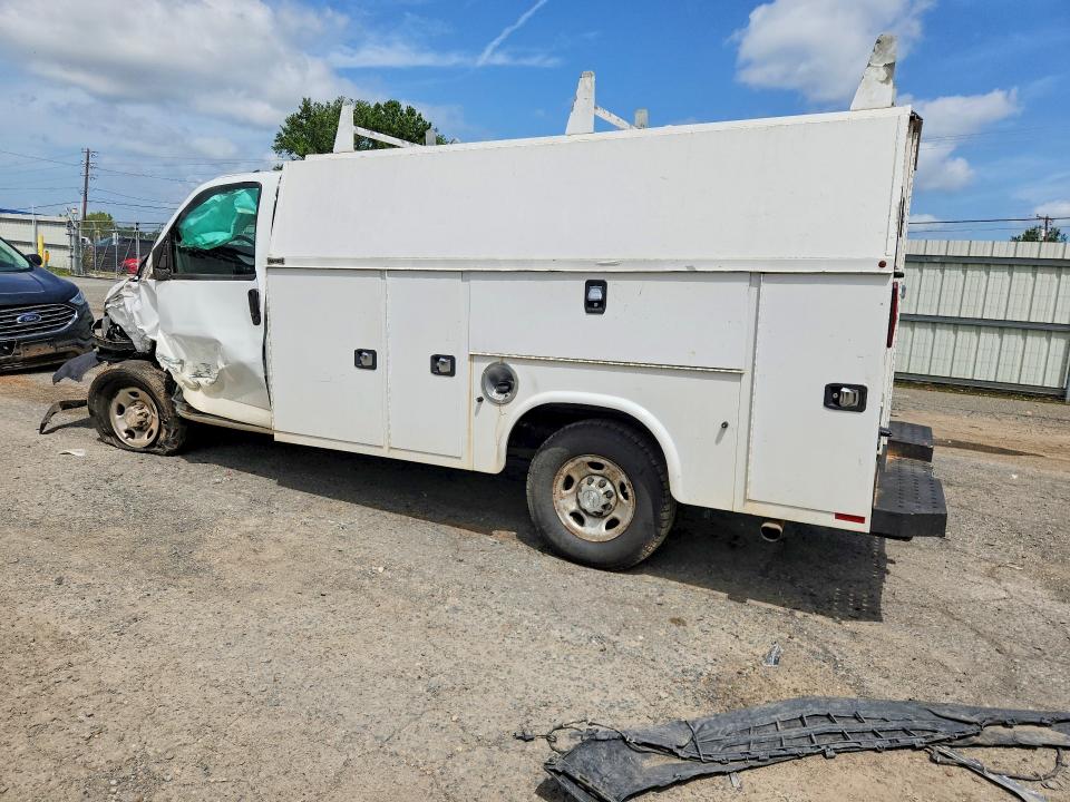 60675866 :رقم المزاد ، 1GB0GRFG6J1273786 vin ، 2018 Chevrolet Express G3500 مزاد بيع
