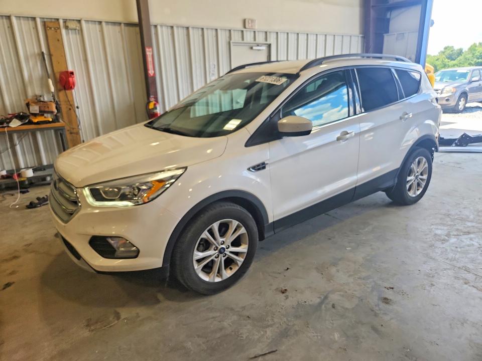 2018 Ford Escape მანქანა იყიდება აუქციონზე, vin: 1FMCU0HD8JUA48067, აუქციონის ნომერი: 61221306