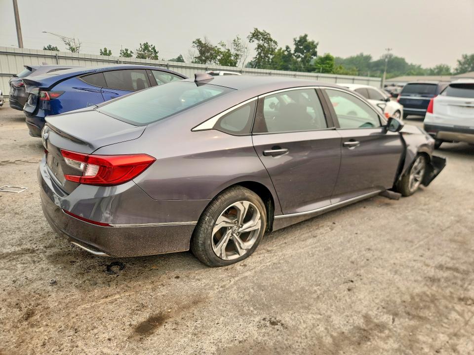 60419846 :رقم المزاد ، 1HGCV1F4XJA054031 vin ، 2018 Honda Accord مزاد بيع