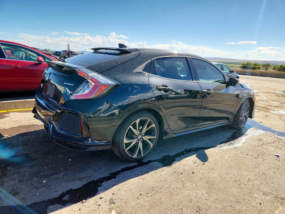 2018 Honda Civic მანქანა იყიდება აუქციონზე, vin: SHHFK7H49JU221117, აუქციონის ნომერი: 62912406