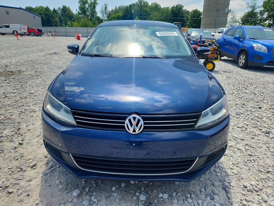 60208266 :رقم المزاد ، 3VWDX7AJ5DM392082 vin ، 2013 Volkswagen Jetta مزاد بيع