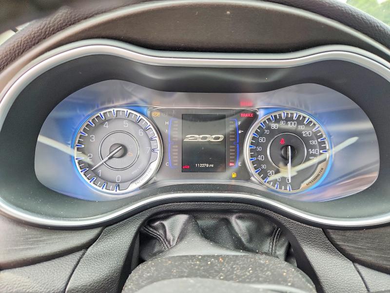 62131876 :رقم المزاد ، 1C3CCCAB5FN676529 vin ، 2015 Chrysler 200 مزاد بيع