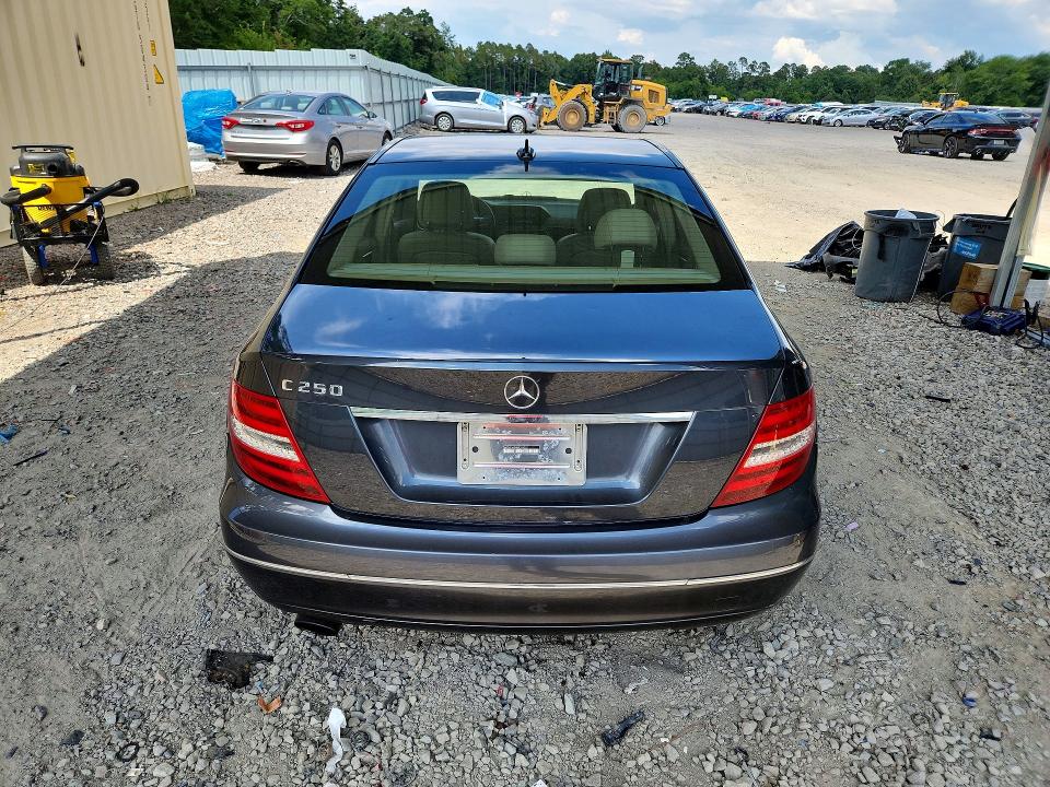 2013 Mercedes-benz C მანქანა იყიდება აუქციონზე, vin: WDDGF4HB9DR294337, აუქციონის ნომერი: 61298756